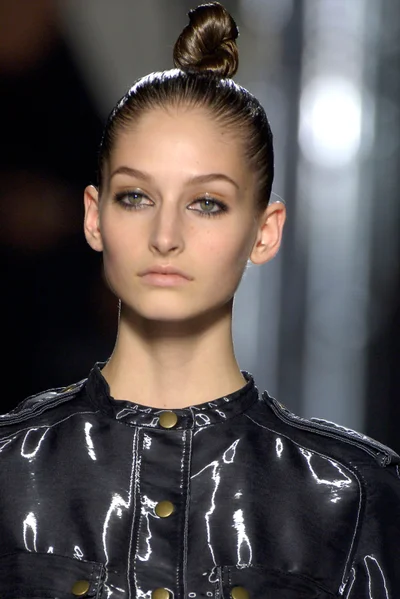 Look 19